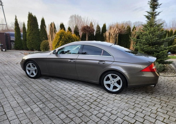Mercedes-Benz CLS cena 35700 przebieg: 305100, rok produkcji 2005 z Piotrków Trybunalski małe 106